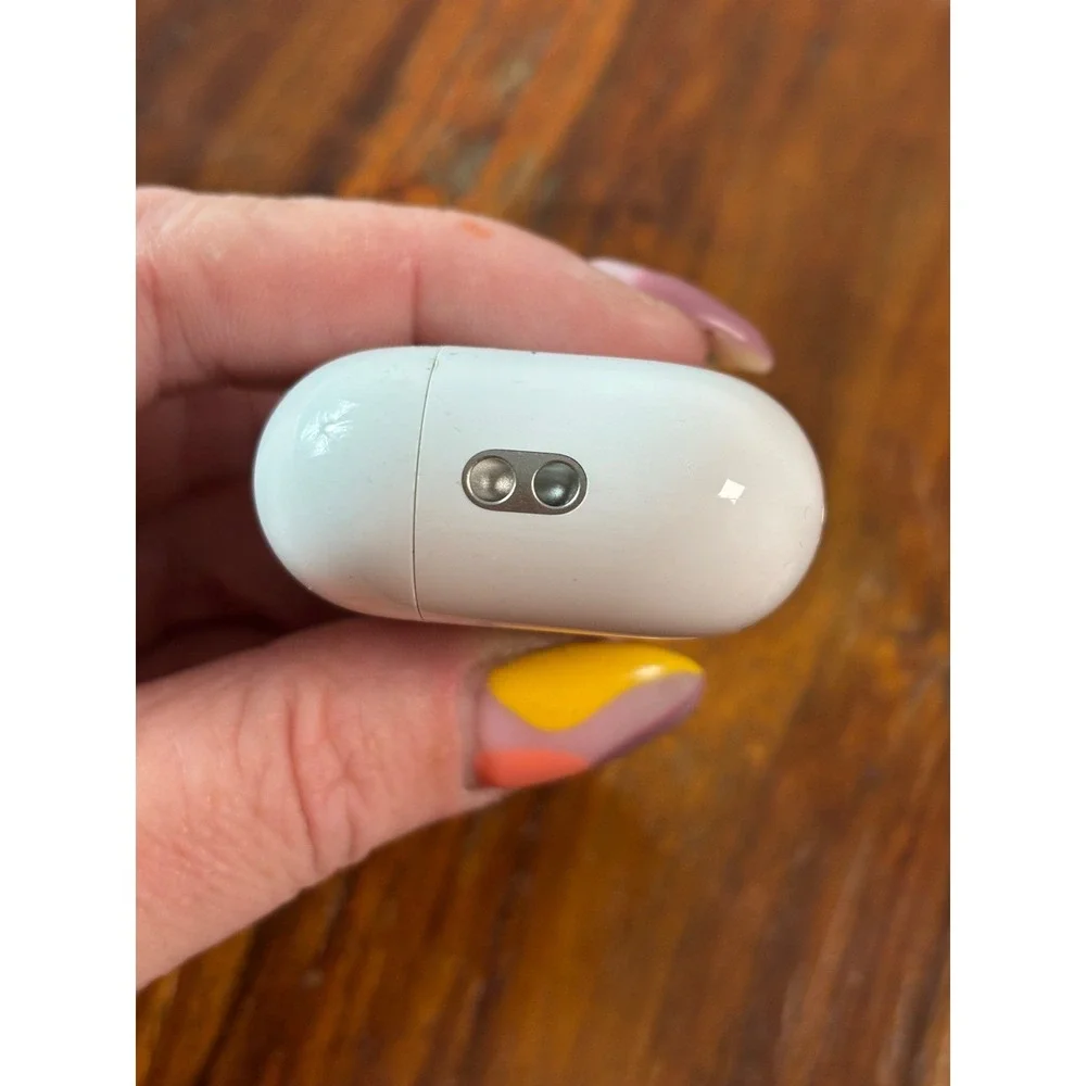 Apple AirPods Pro 2nd Gen Wireless Charging Case USB-C MagSafe White Replacement